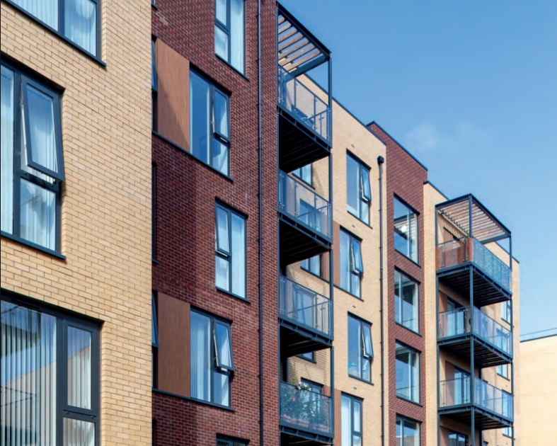 Aluminium ALITHERM 400 Tilt and Turn Windows